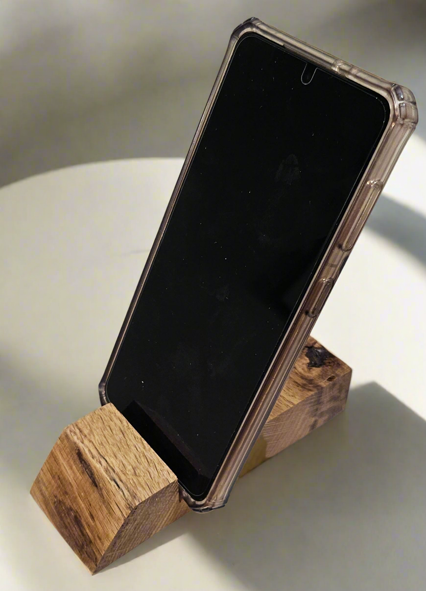 O. Hummingbird phone stand